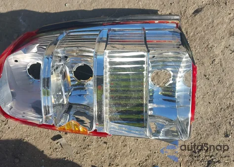 2002 Ford Escape Xlt from USA, damaged, VIN 1FMYU03102KB65481